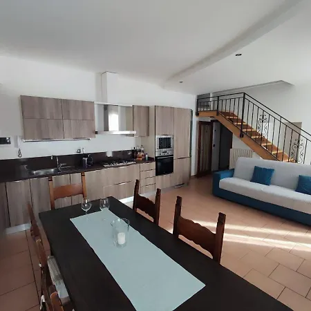 Como Lake Limonta Apartmán *